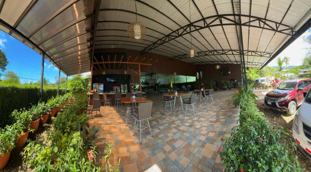 la colonia restaurant uvita (2)